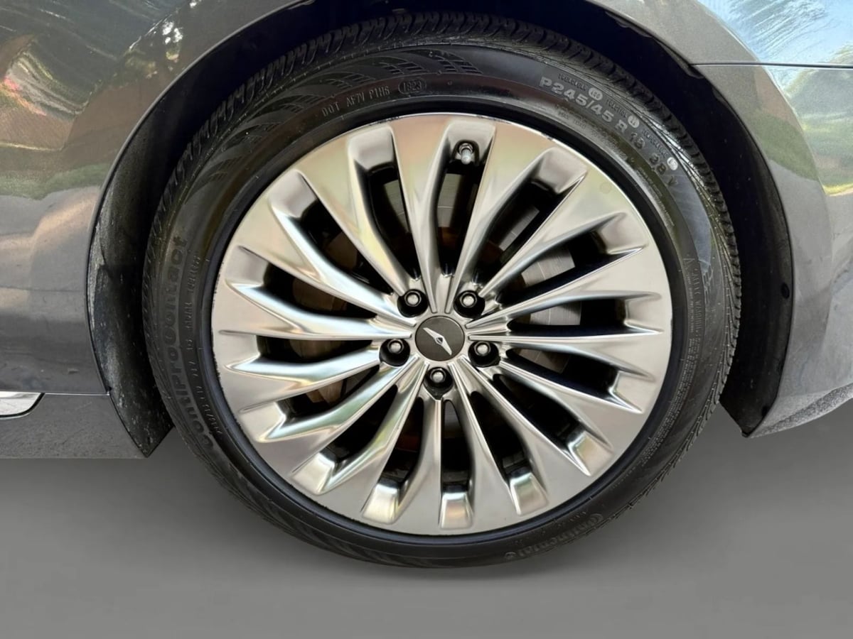 2018 Genesis G90 5.0L Ultimate photo 31