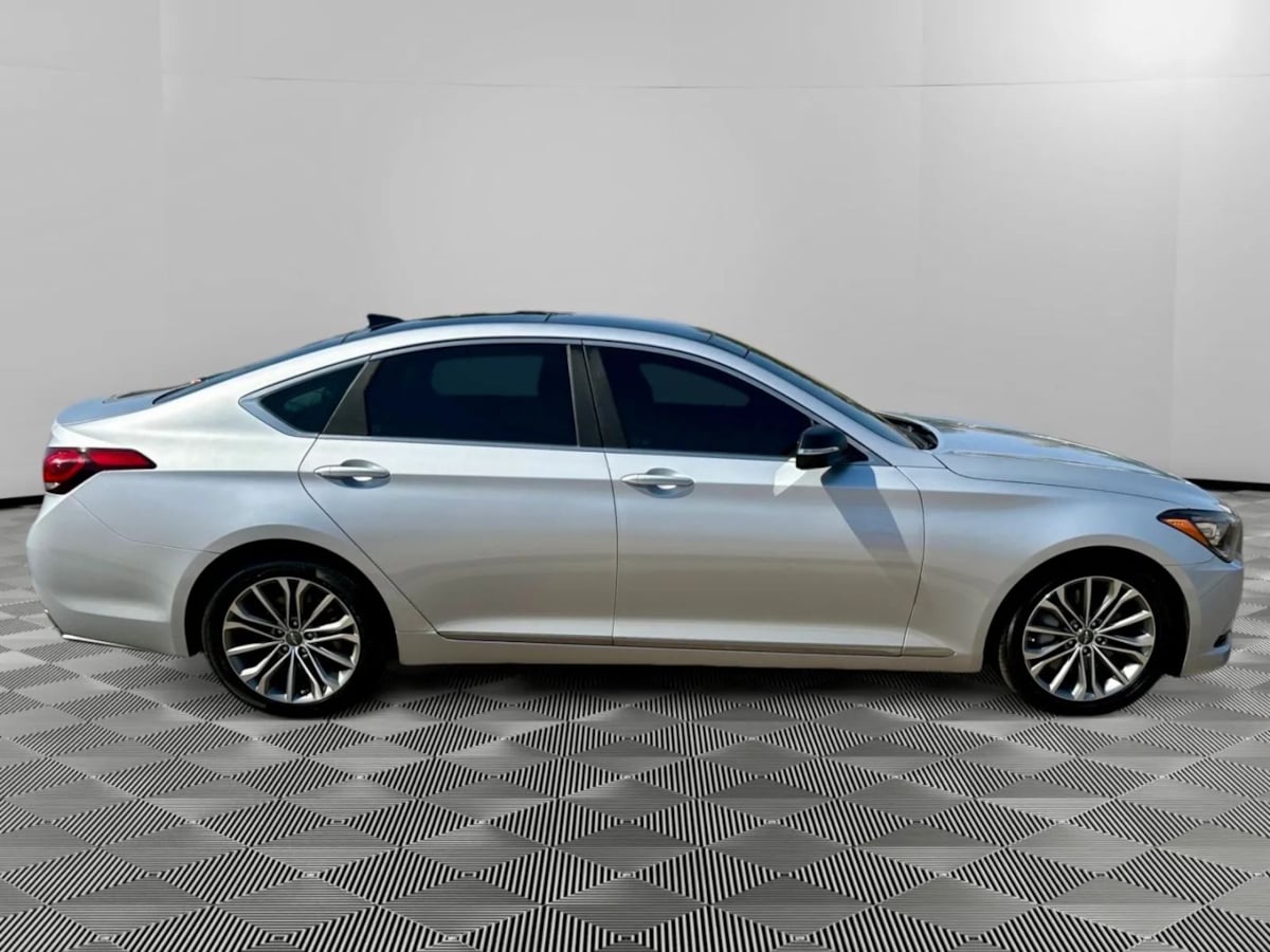 2015 Hyundai Genesis 3.8 photo 6