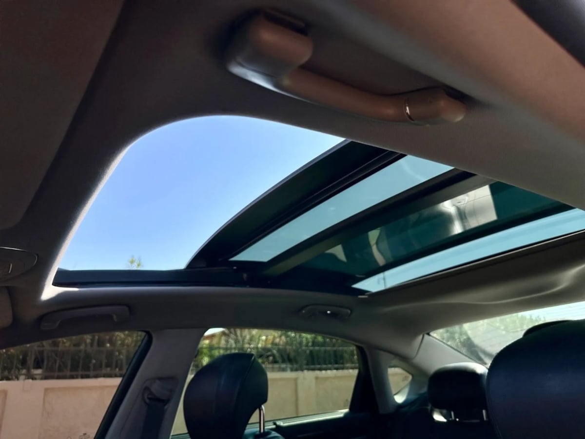 2015 Hyundai Genesis 3.8 photo 16