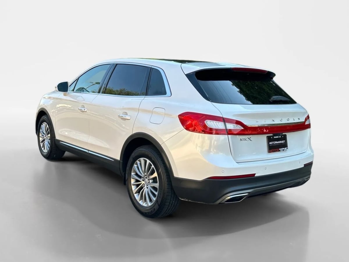 2017 Lincoln MKX Select photo 3