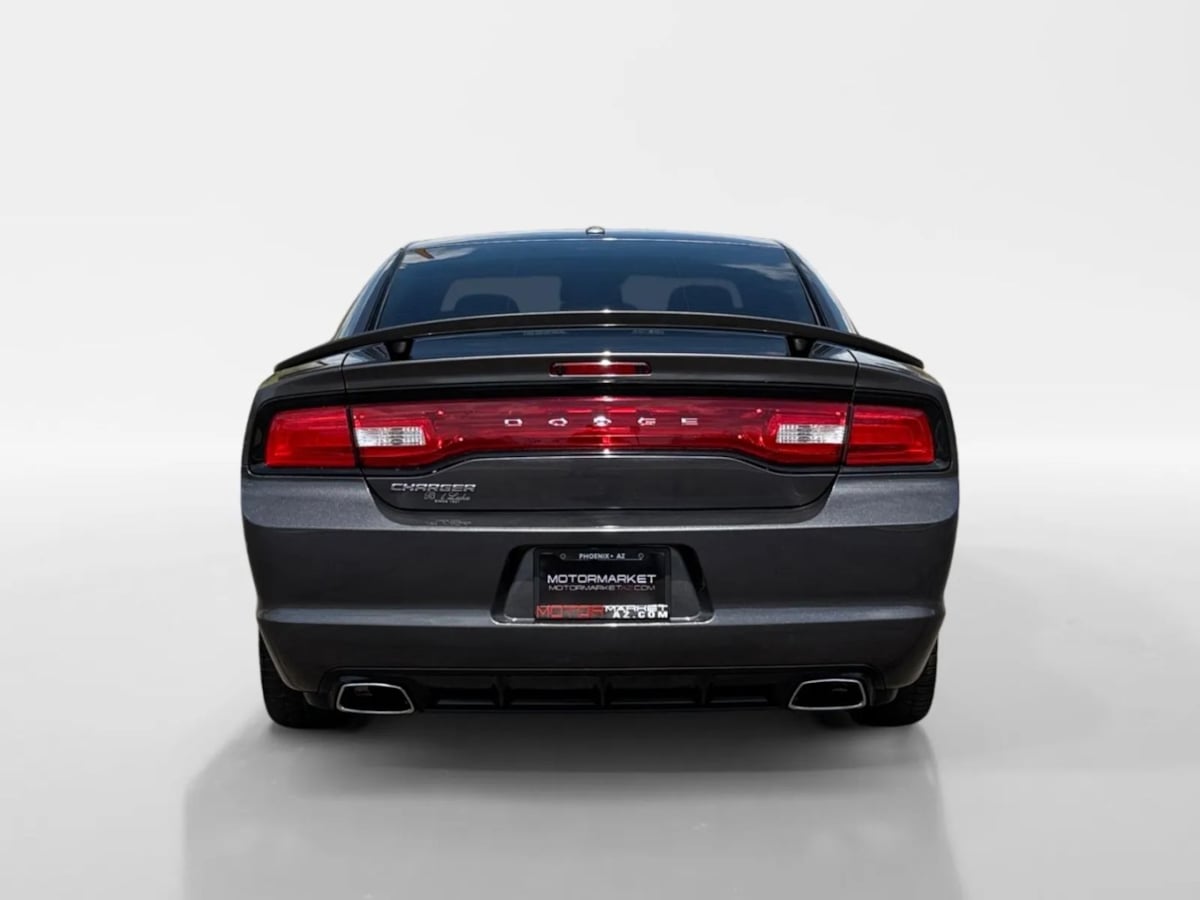 2014 Dodge Charger SXT Plus photo 4