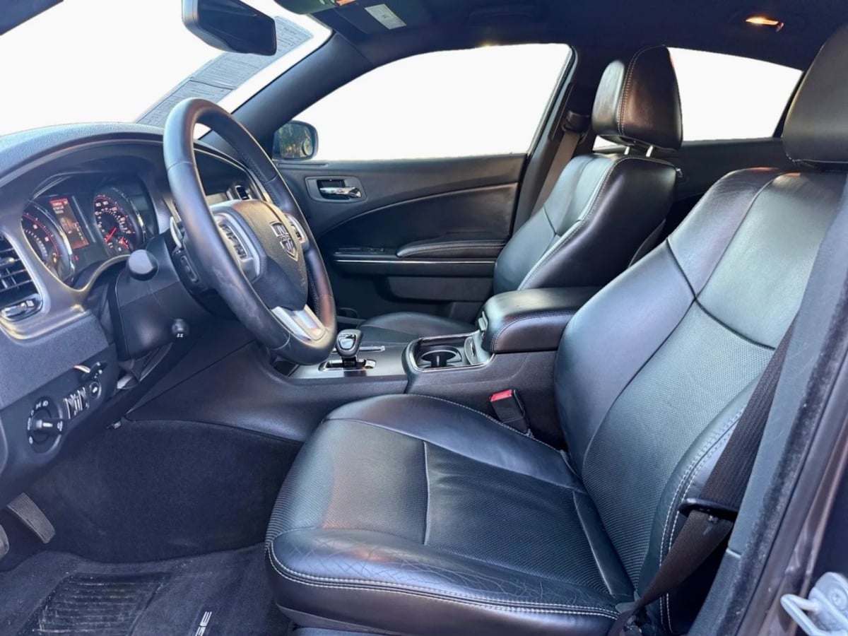 2014 Dodge Charger SXT Plus photo 10