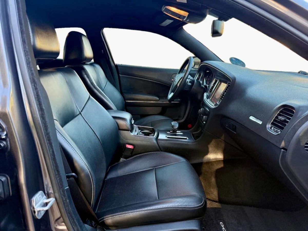 2014 Dodge Charger SXT Plus photo 18