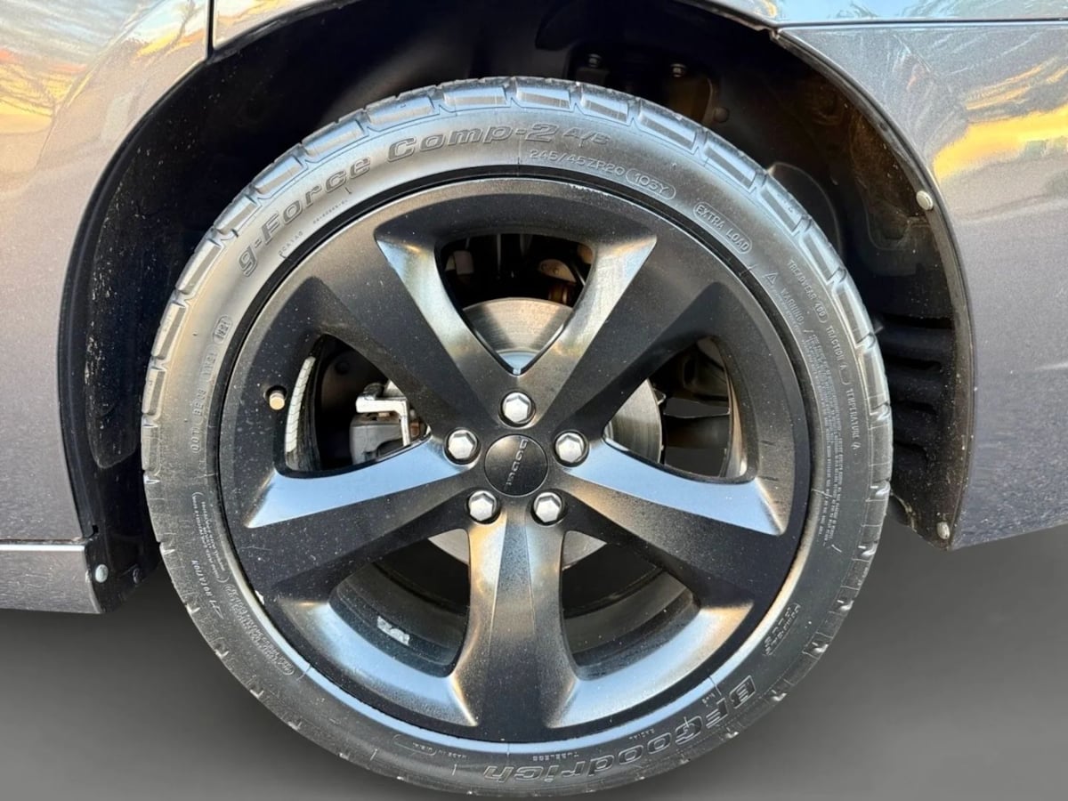 2014 Dodge Charger SXT Plus photo 25