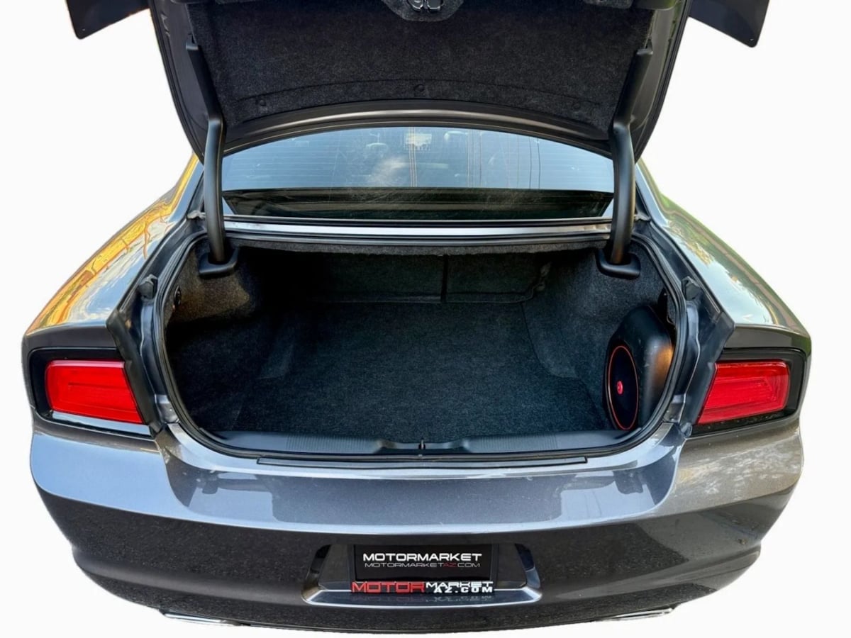 2014 Dodge Charger SXT Plus photo 27