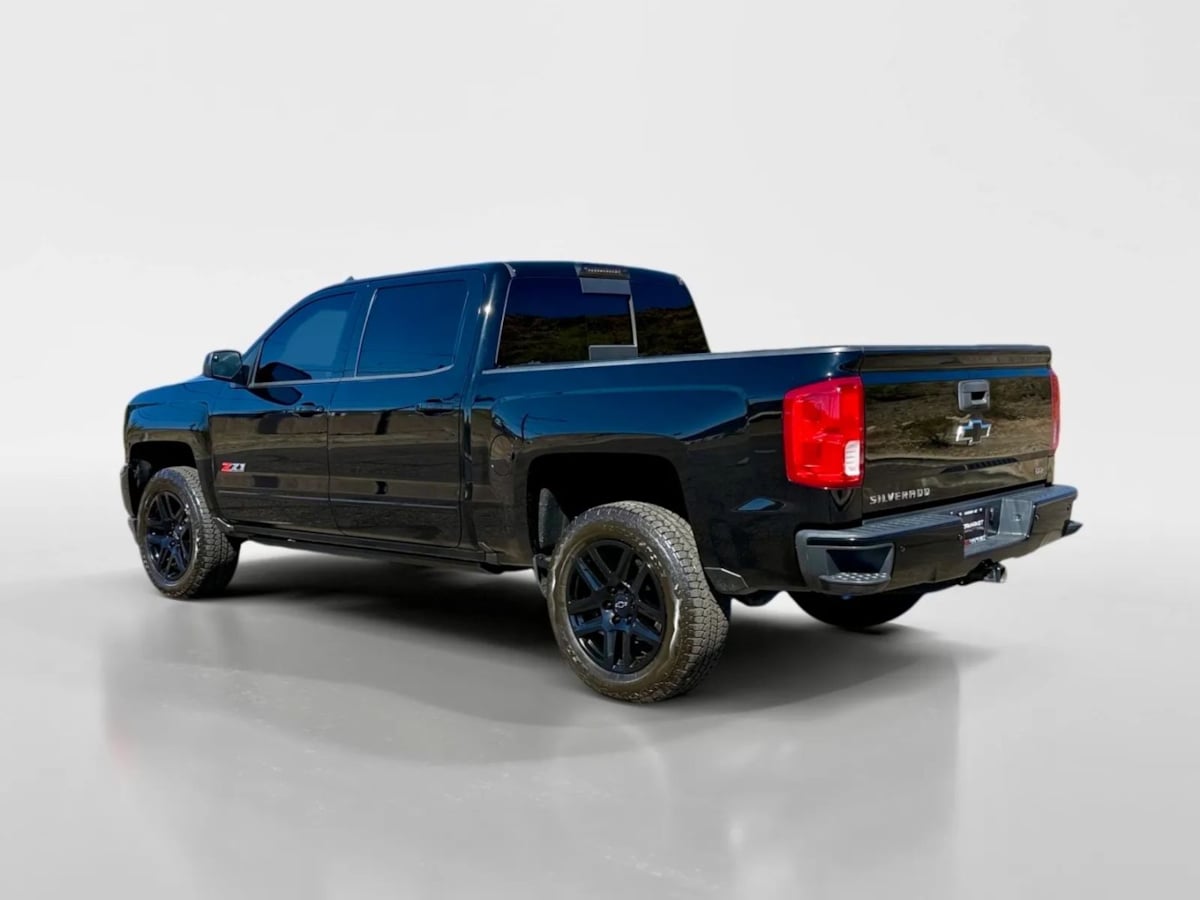 2017 Chevrolet Silverado 1500 LTZ photo 2