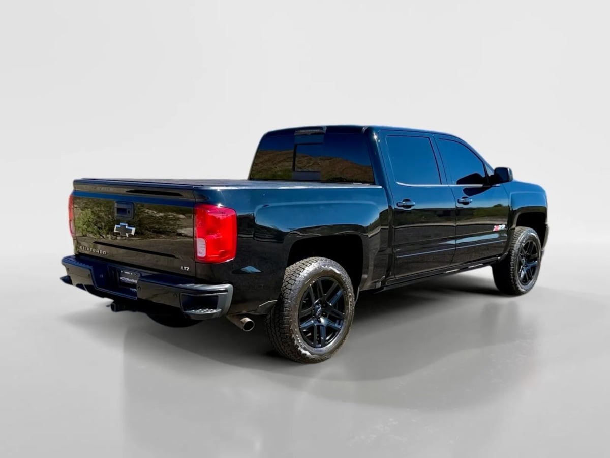 2017 Chevrolet Silverado 1500 LTZ photo 4