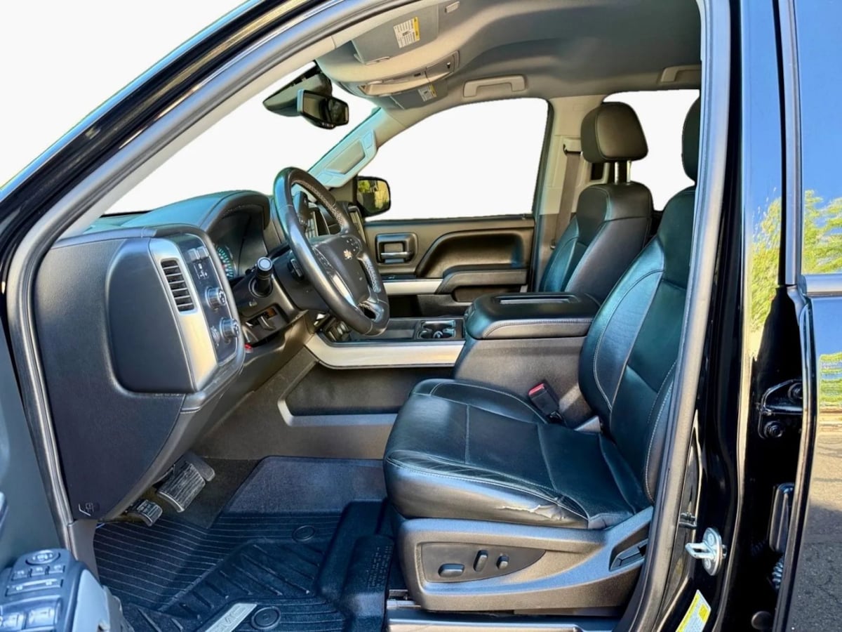 2017 Chevrolet Silverado 1500 LTZ photo 9