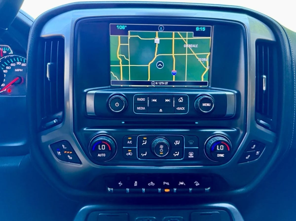 2017 Chevrolet Silverado 1500 LTZ photo 13