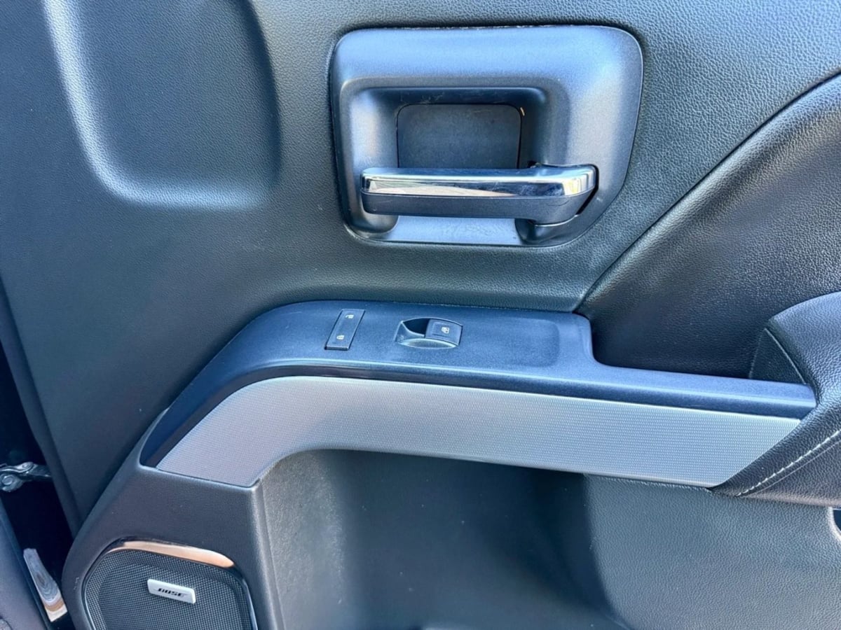 2017 Chevrolet Silverado 1500 LTZ photo 19