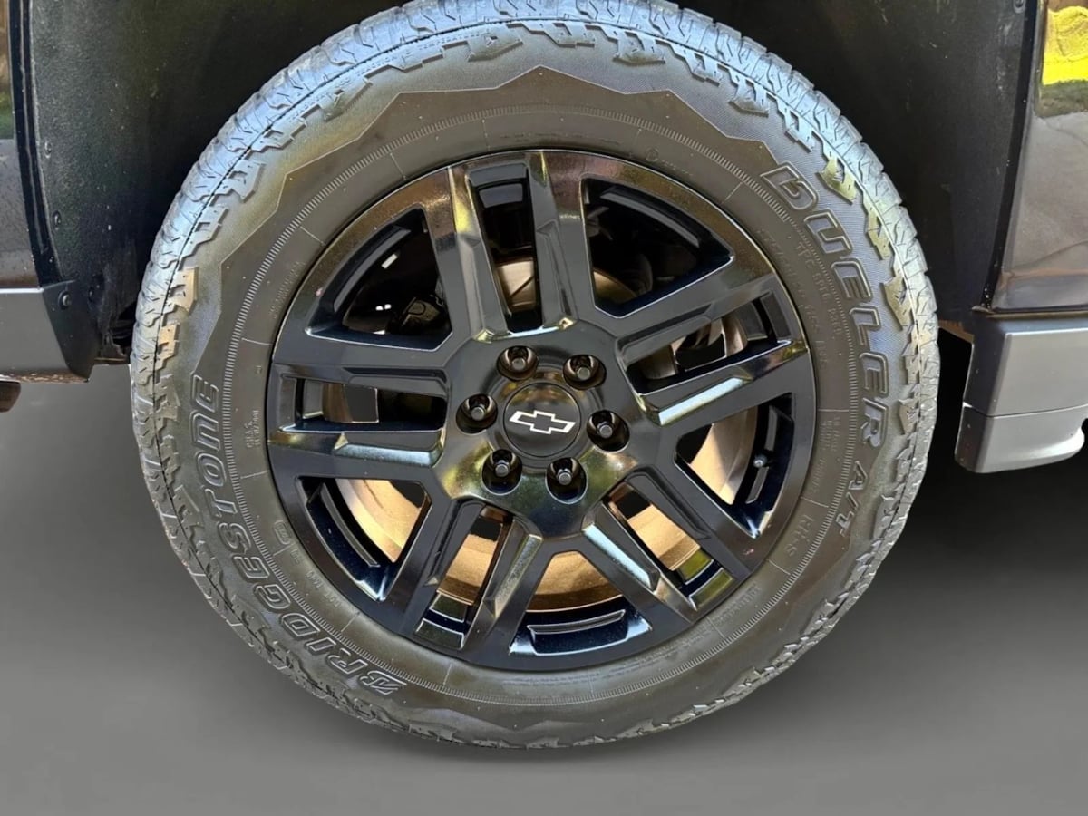 2017 Chevrolet Silverado 1500 LTZ photo 21
