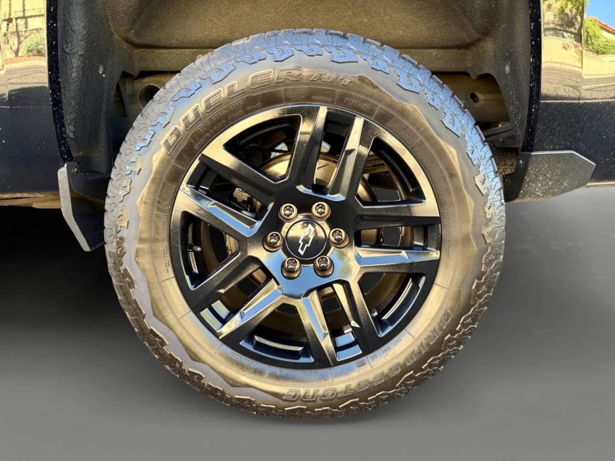 2017 Chevrolet Silverado 1500 LTZ photo 22