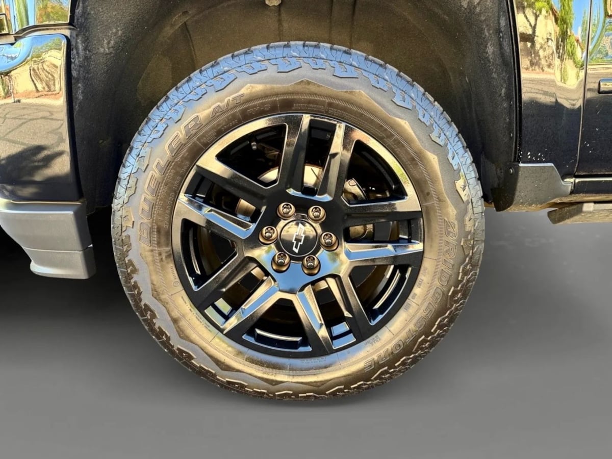 2017 Chevrolet Silverado 1500 LTZ photo 23