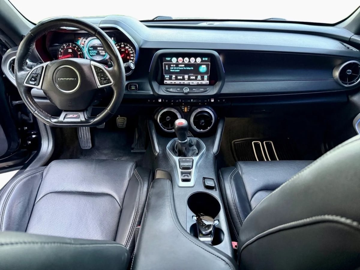 2016 Chevrolet Camaro 2SS photo 9