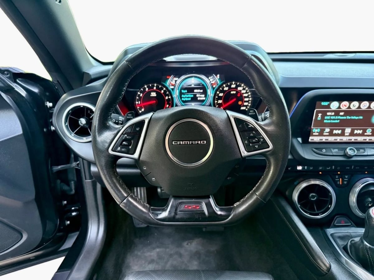 2016 Chevrolet Camaro 2SS photo 12