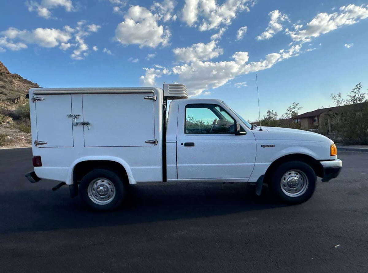 2002 Ford Ranger XL photo 3