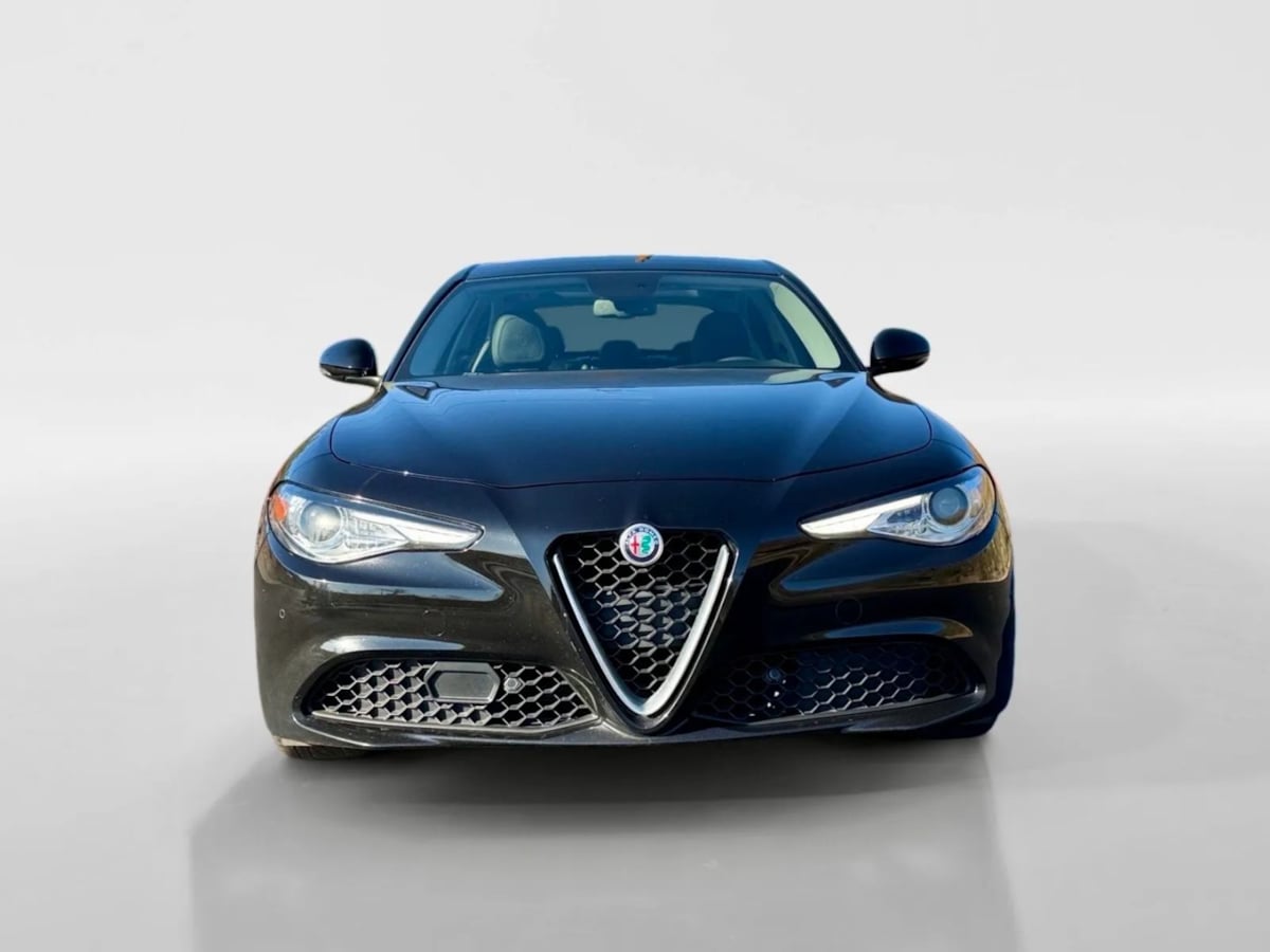 2018 Alfa Romeo Giulia Ti photo 8