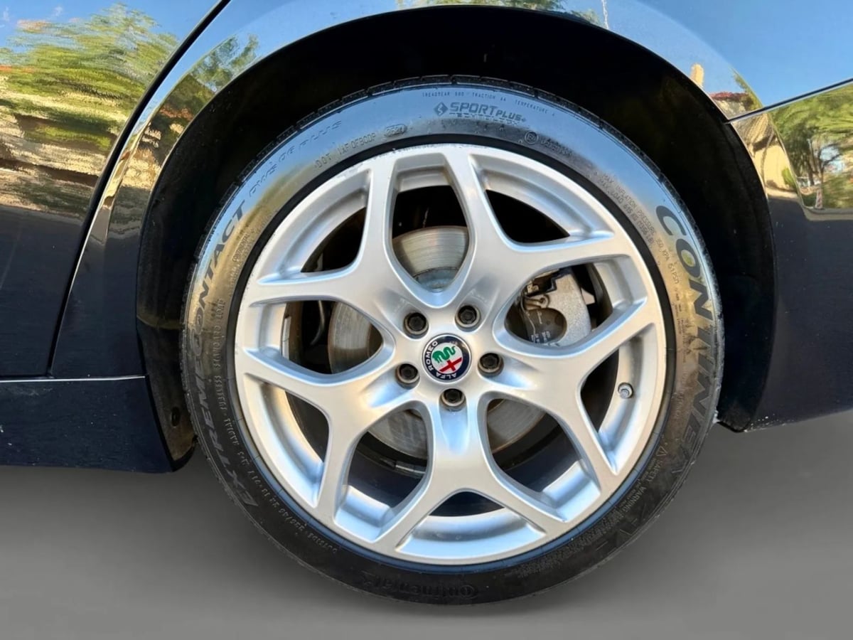 2018 Alfa Romeo Giulia Ti photo 24