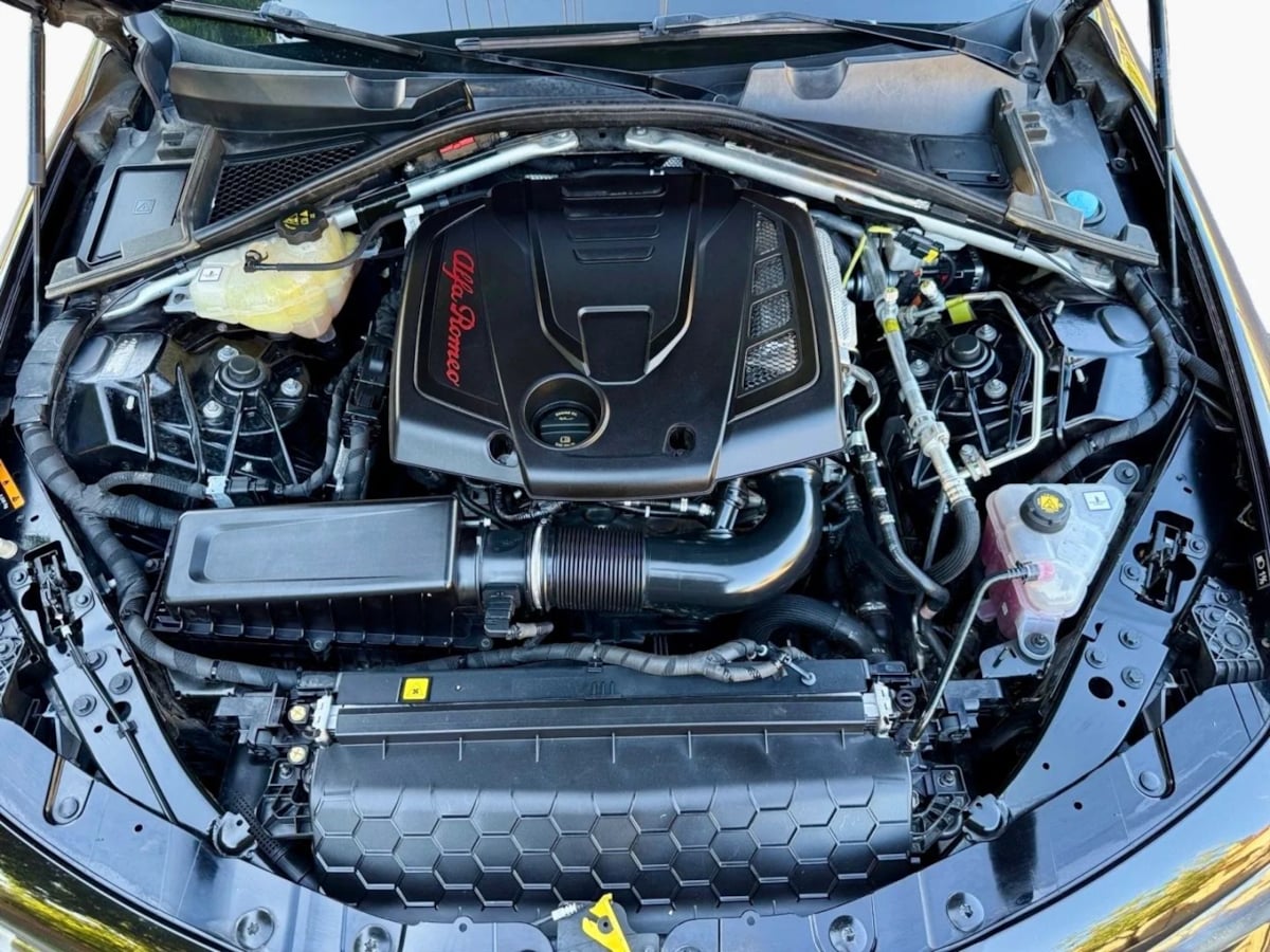 2018 Alfa Romeo Giulia Ti photo 26