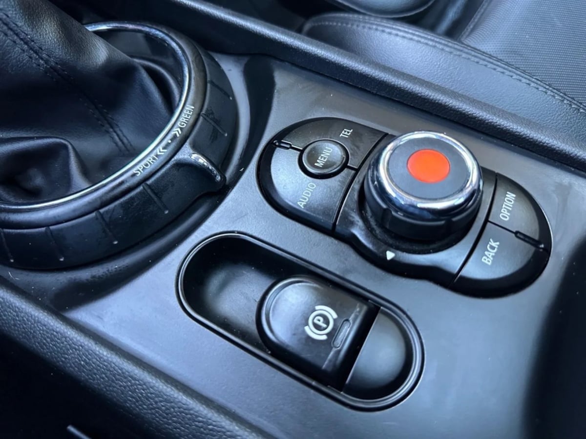 2016 Mini Clubman Base S photo 27