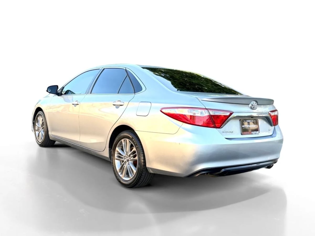 2017 Toyota Camry XLE XSE photo 3