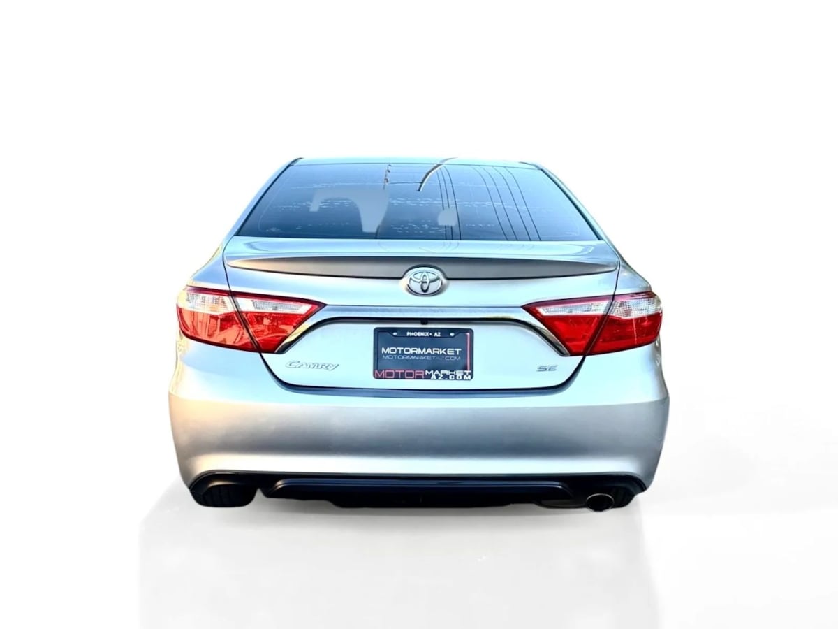 2017 Toyota Camry XLE XSE photo 4