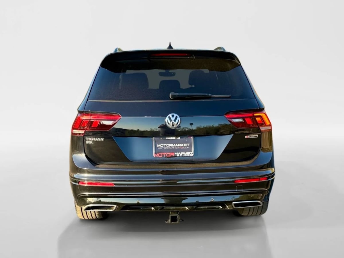 2019 Volkswagen Tiguan SEL R-Line photo 4
