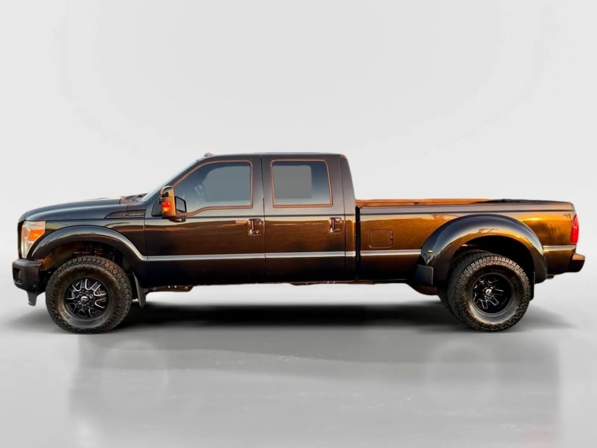 2014 Ford F-350 Lariat photo 2
