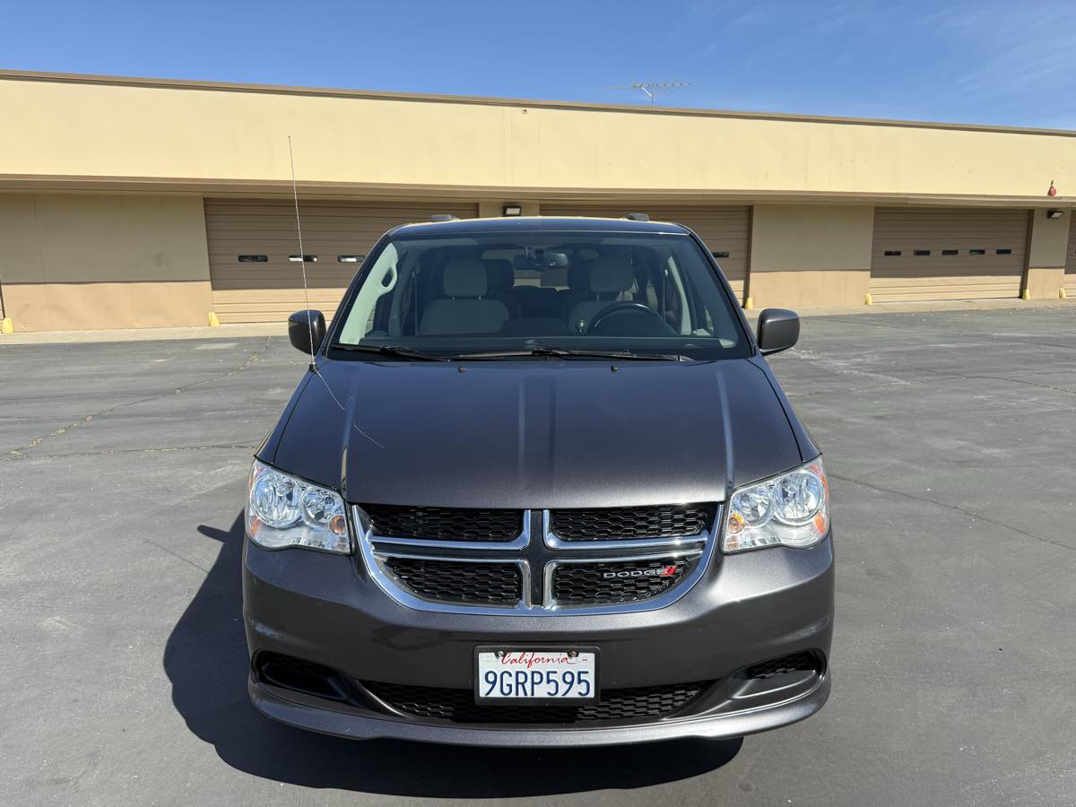 2016 Dodge Grand Caravan SXT - Photo 2