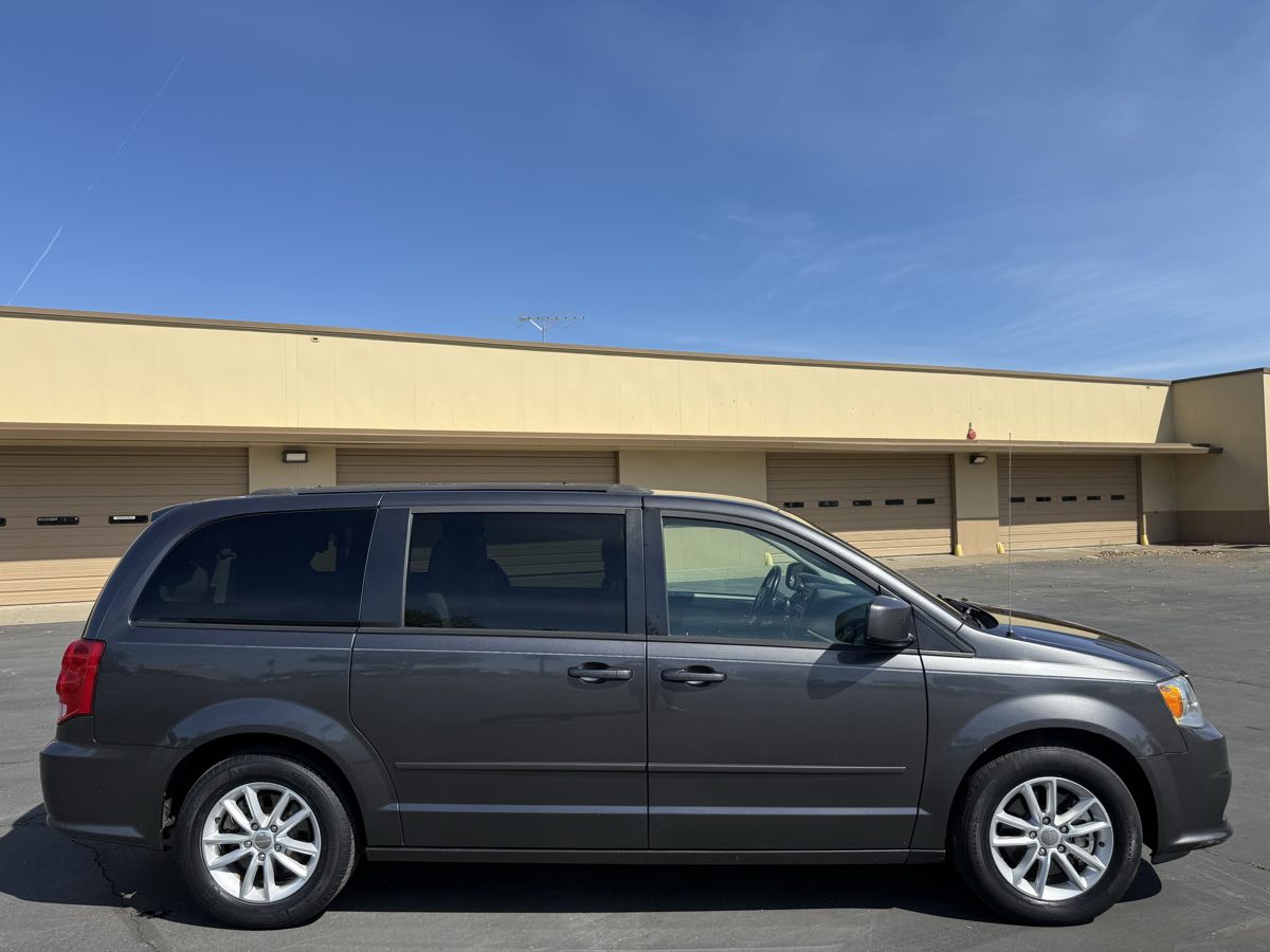 2016 Dodge Grand Caravan SXT - Photo 8