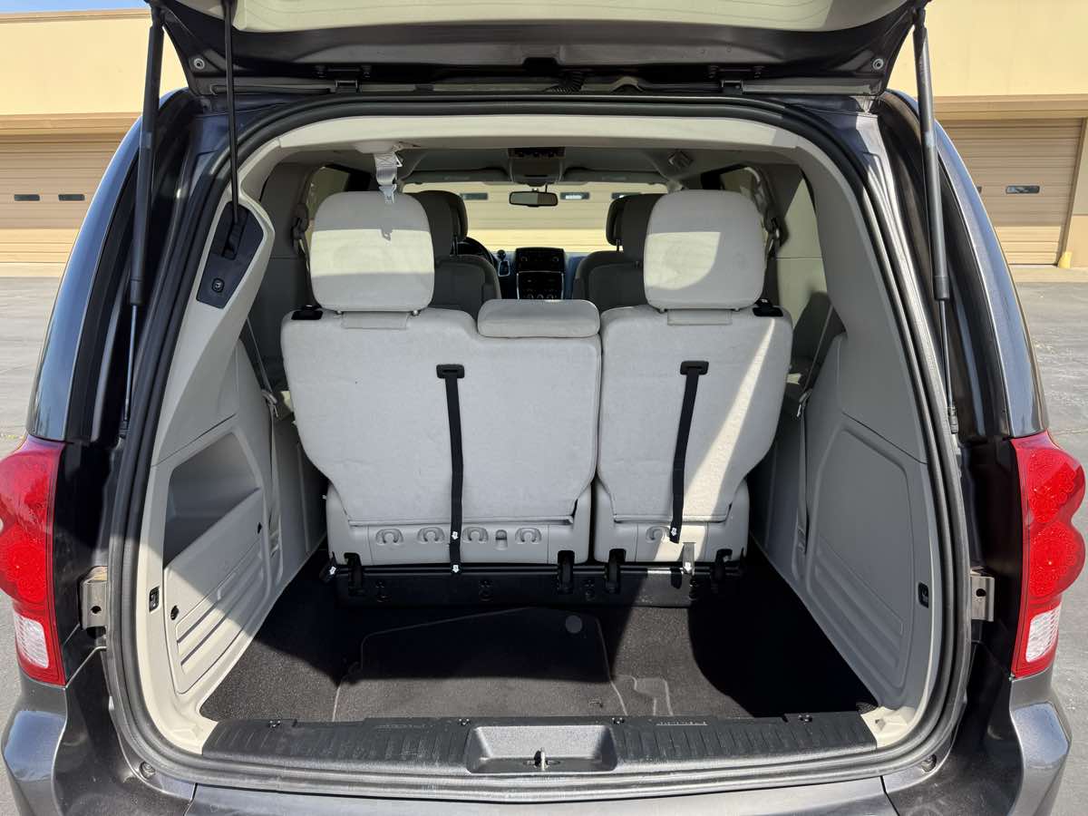 2016 Dodge Grand Caravan SXT - Photo 24