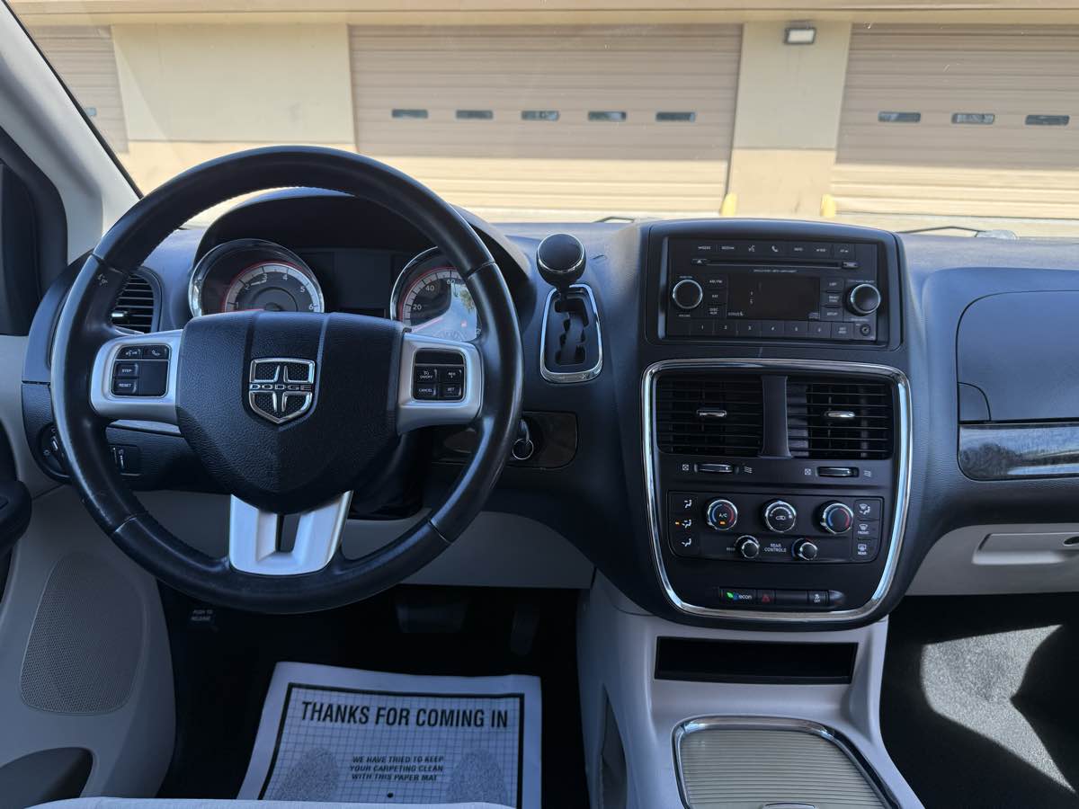 2016 Dodge Grand Caravan SXT - Photo 15