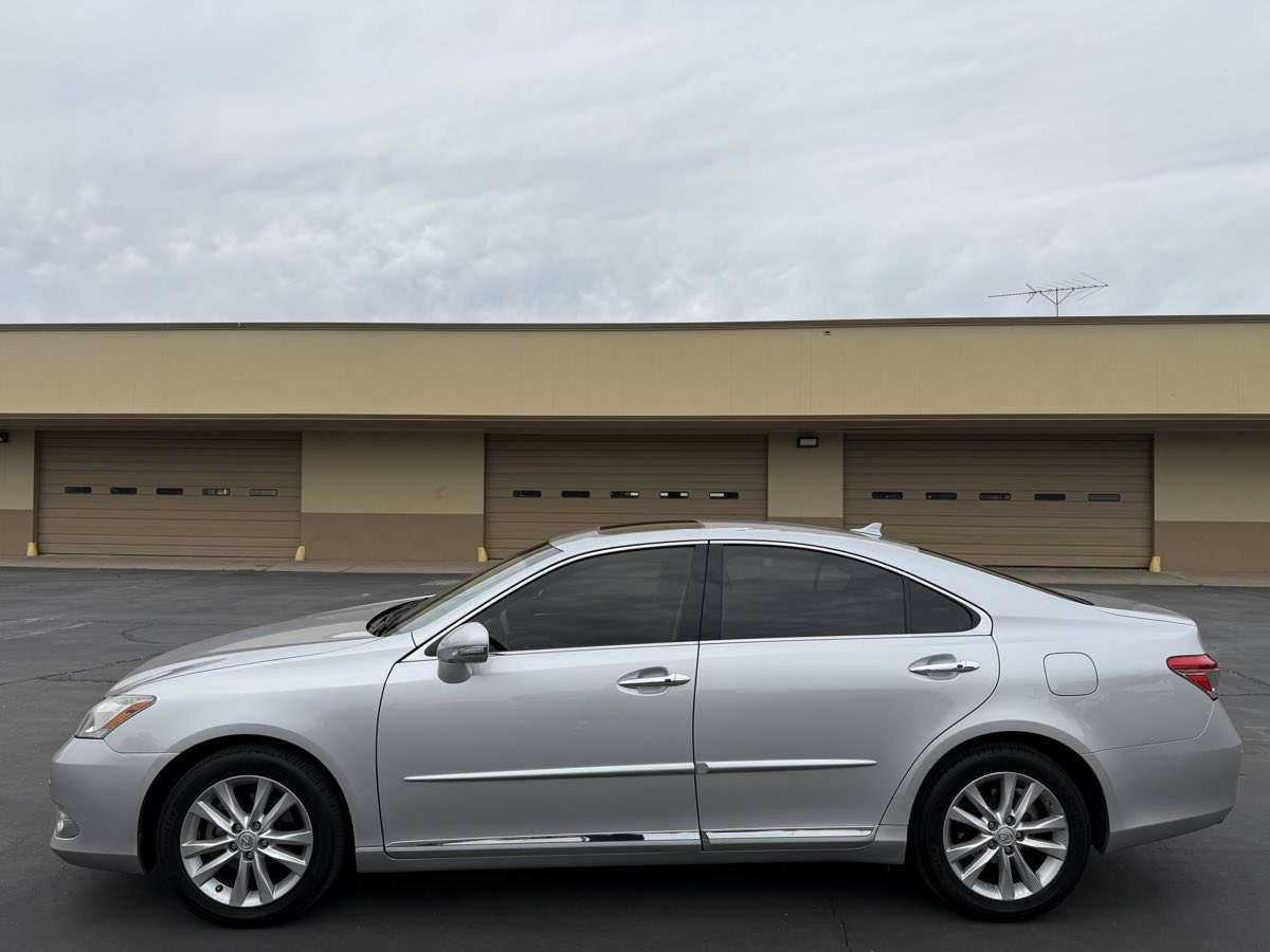 2012 Lexus ES 350 - Photo 4