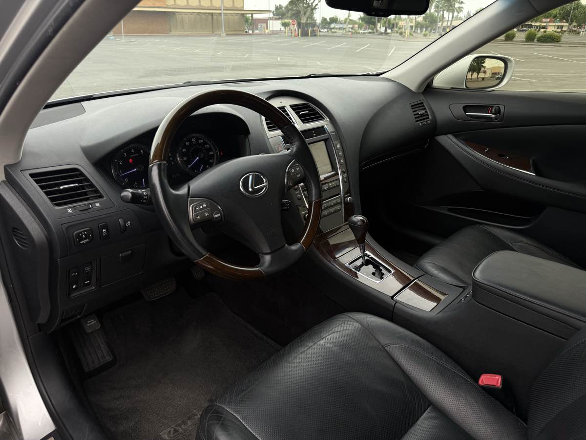 2012 Lexus ES 350 - Photo 15