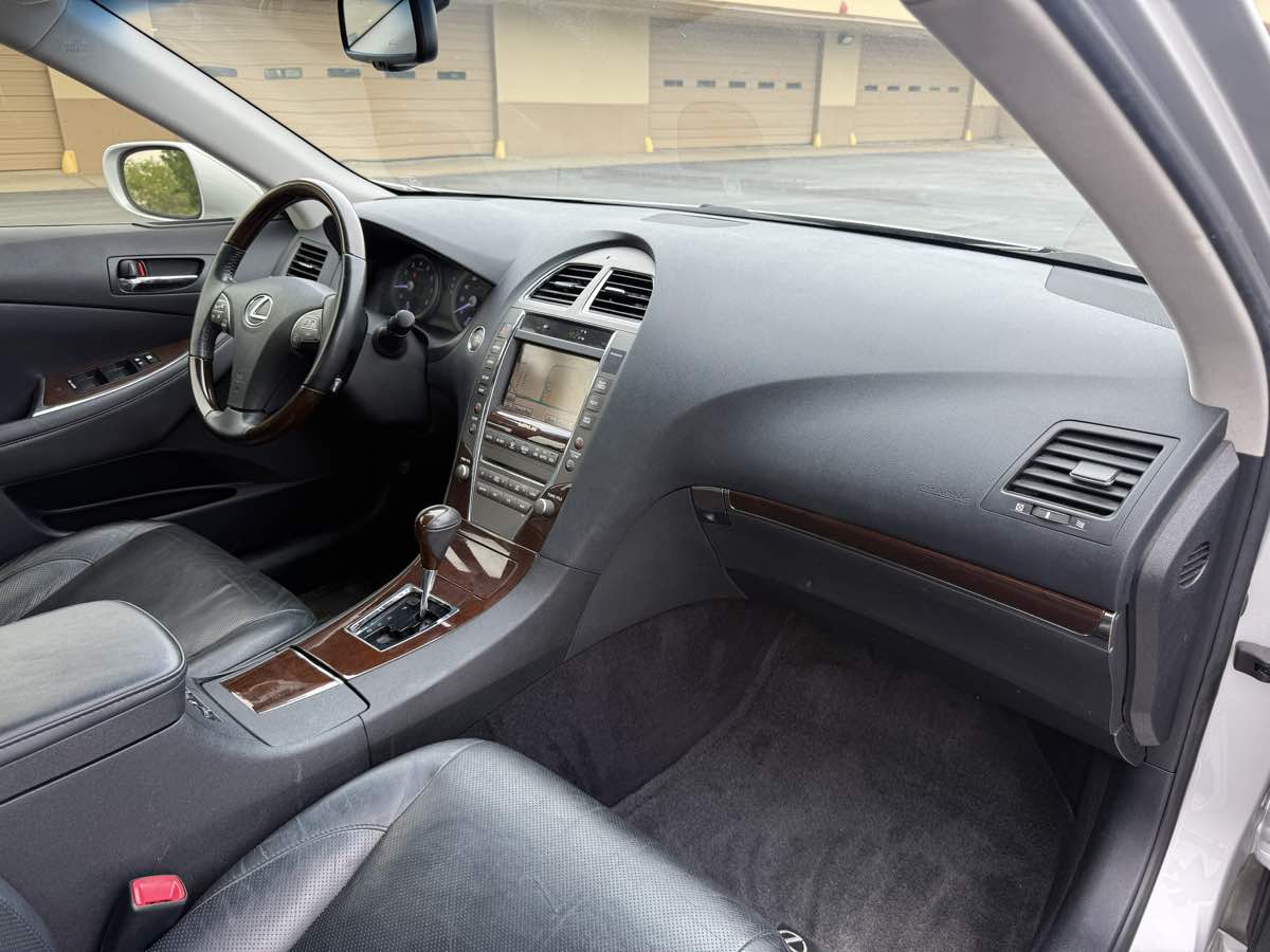2012 Lexus ES 350 - Photo 20