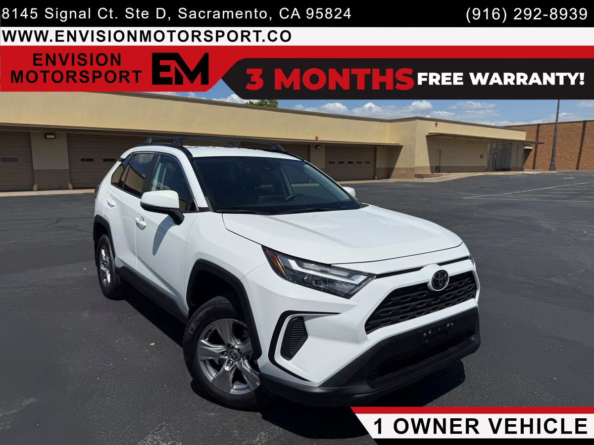 2023 Toyota RAV4 XLE FWD's photo