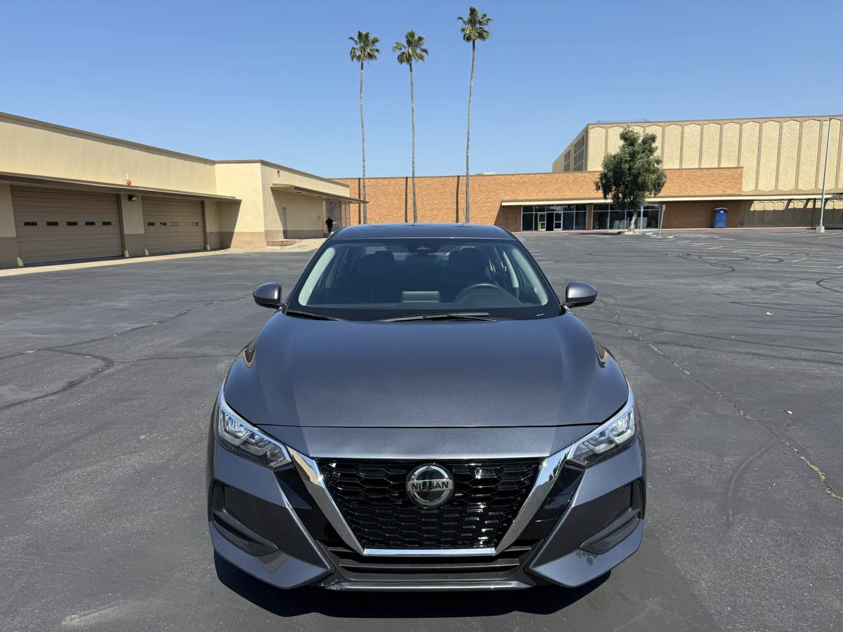 2022 Nissan Sentra SV - Photo 2