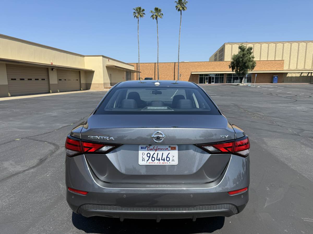 2022 Nissan Sentra SV - Photo 6