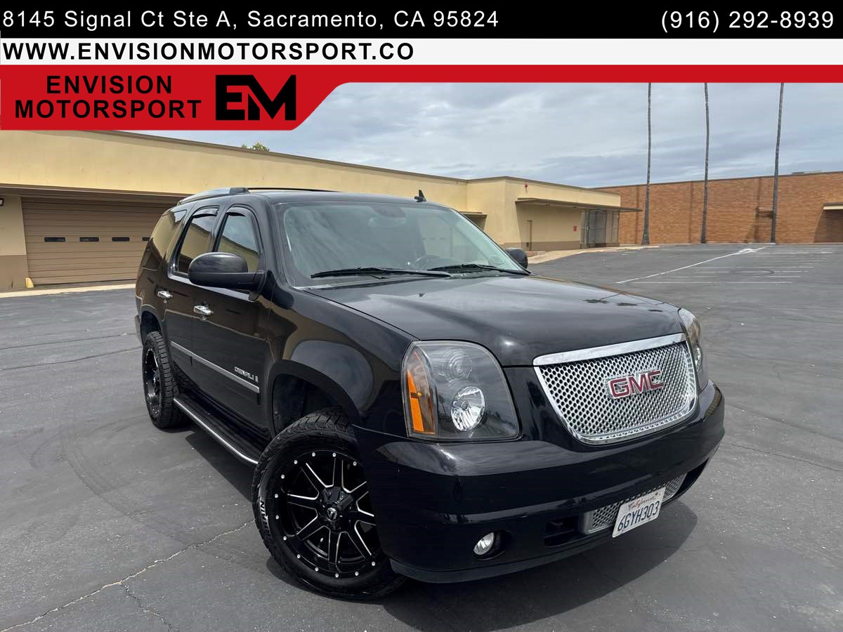 2009 GMC Yukon Denali - AWD's photo