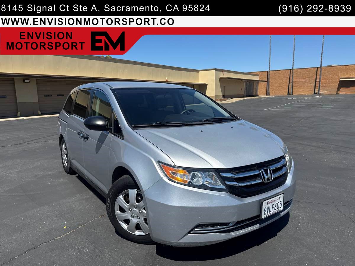 2014 Honda Odyssey LX's photo