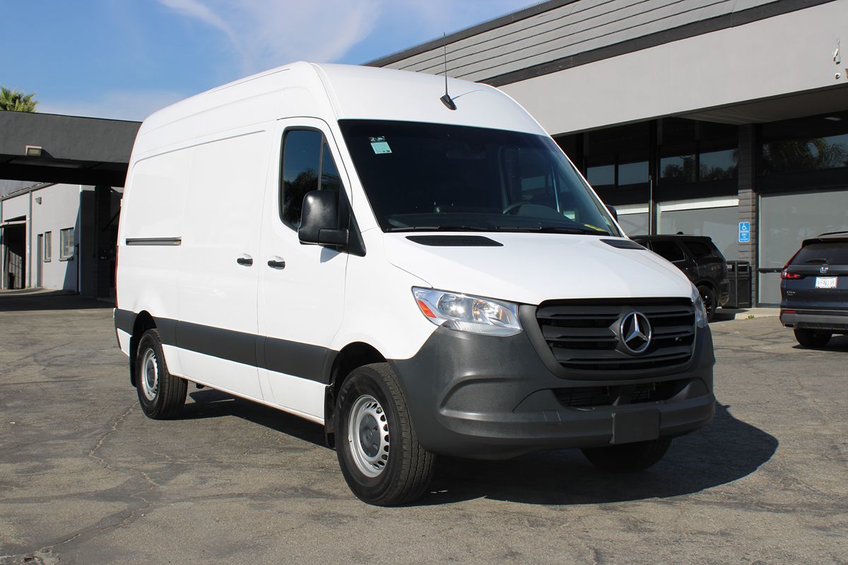 2022 Mercedes-Benz Sprinter 2500 | High Roof w/144" wheelbase