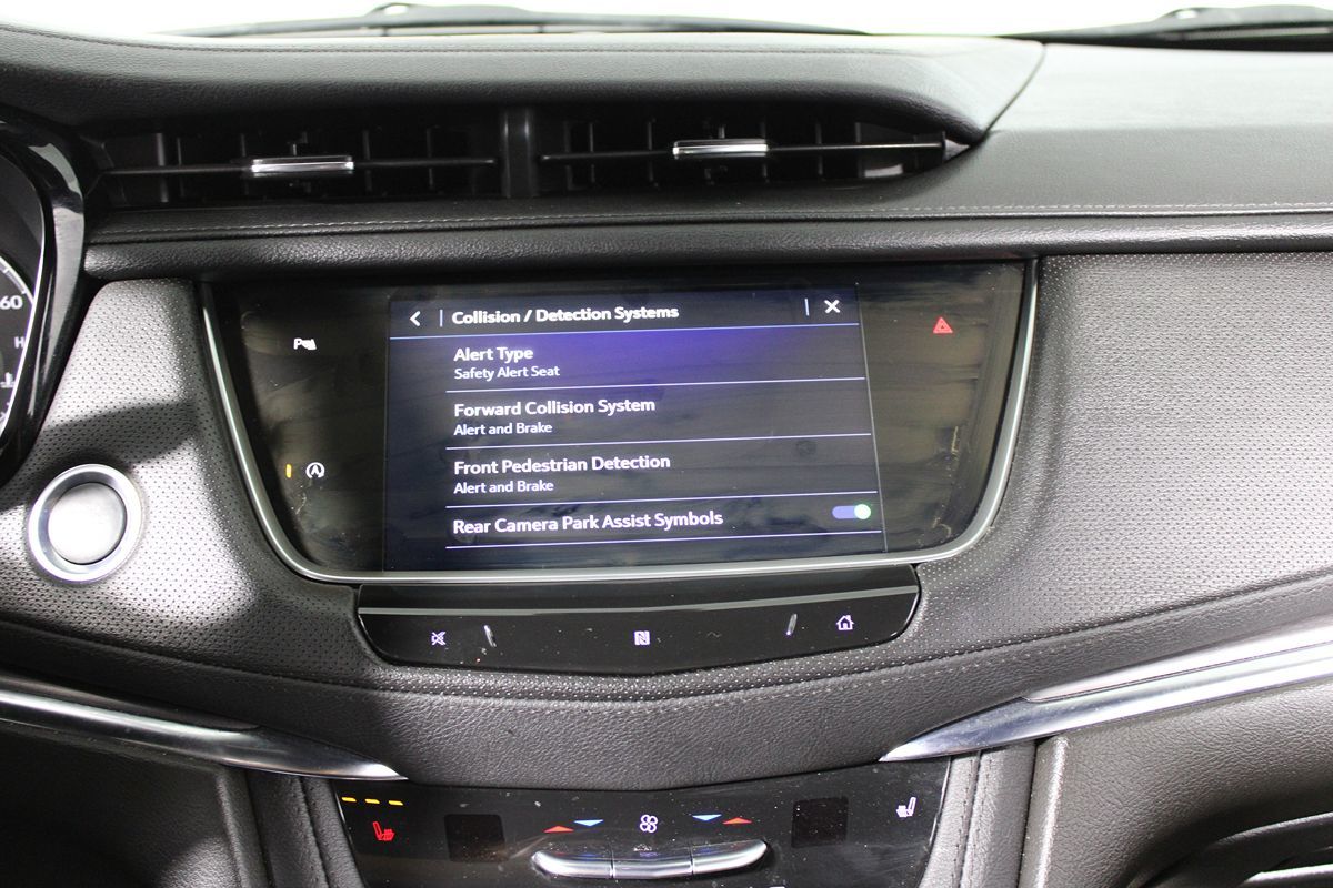 Sold 2021 Cadillac XT5 FWD Luxury in Montclair