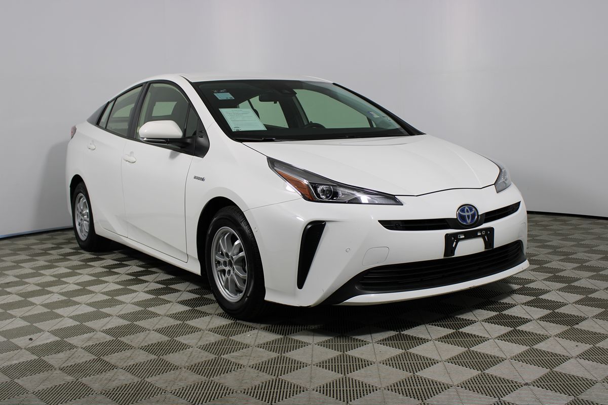 2022 Toyota Prius LE