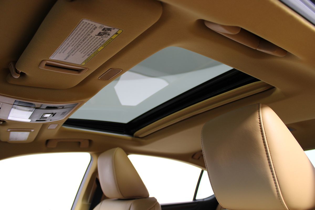 Sold 2022 Lexus ES 300h Luxury in Montclair