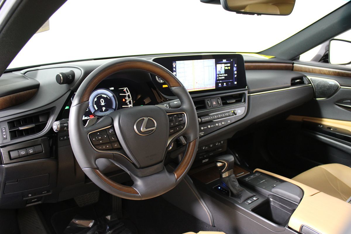 Sold 2022 Lexus ES 300h Luxury in Montclair