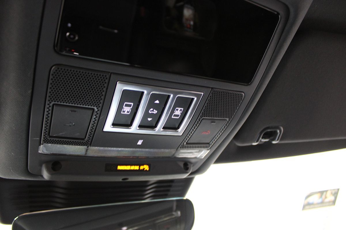 2022 Land Rover Discovery S R Dynamic - Photo 22