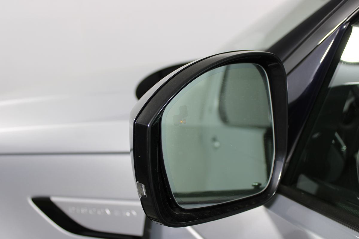 2022 Land Rover Discovery S R Dynamic - Photo 46