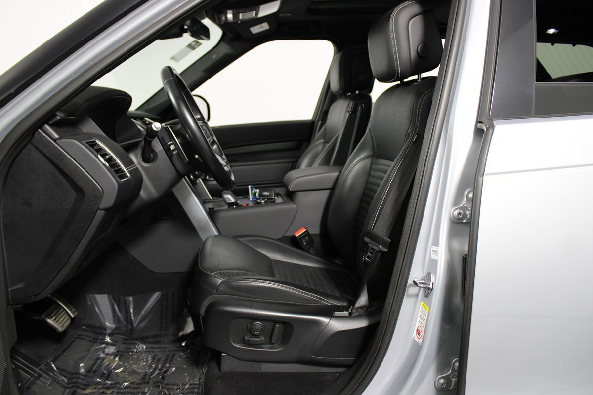 2022 Land Rover Discovery S R Dynamic - Photo 9