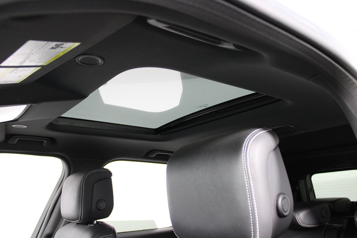 2022 Land Rover Discovery S R Dynamic - Photo 10