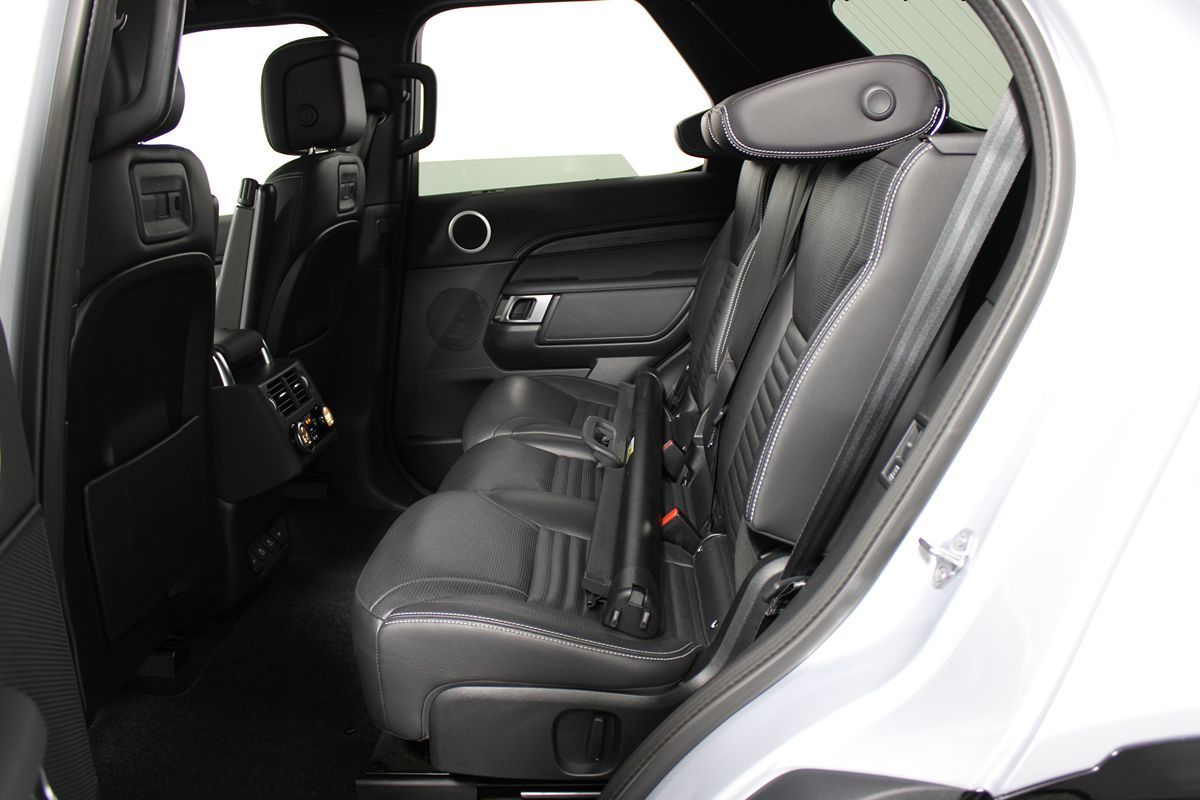 2022 Land Rover Discovery S R Dynamic - Photo 25